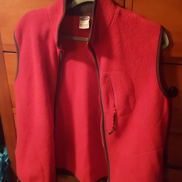 Old Navy Jackets & Blazers - 🌟Old Navy Red Fleece Vest Size XL